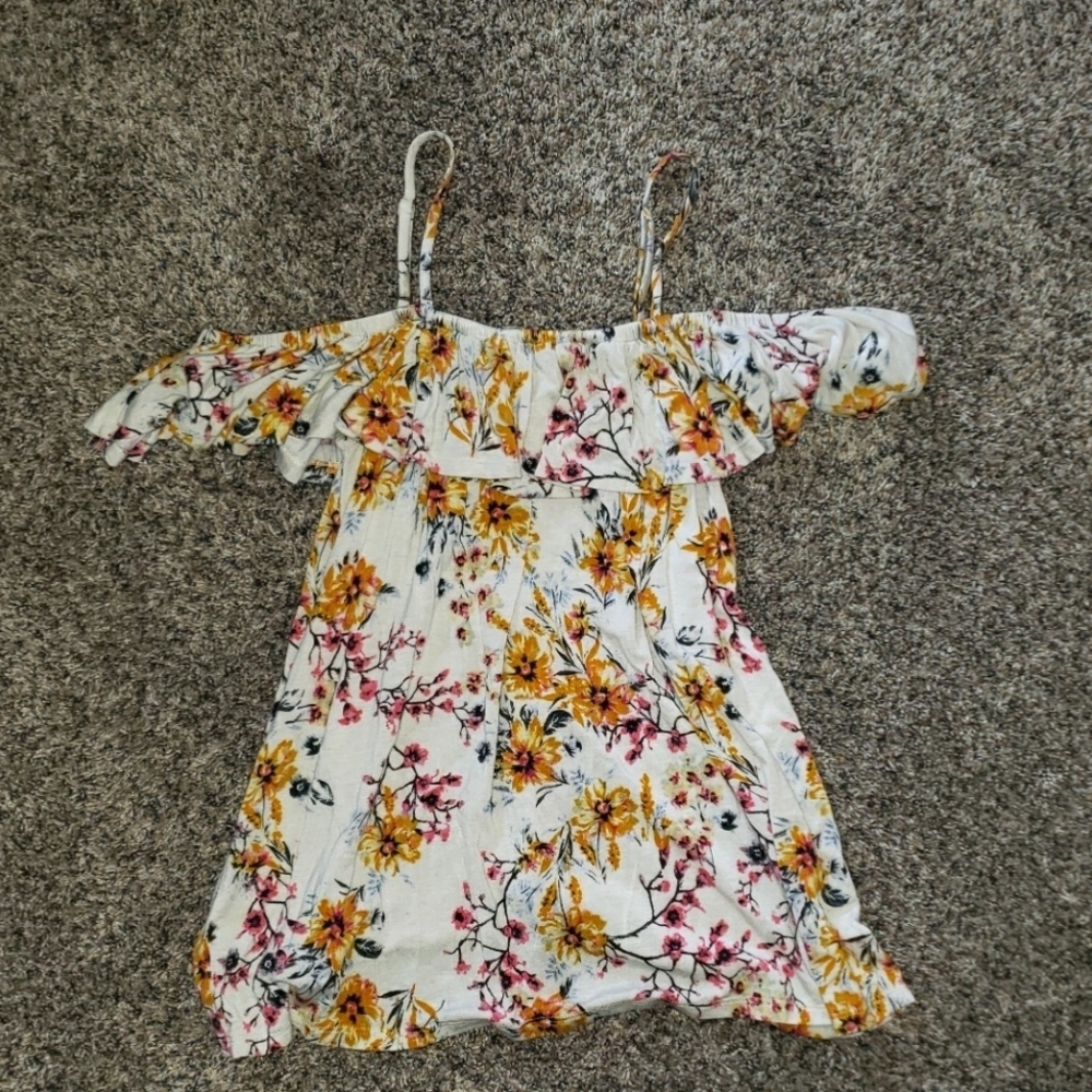 Jolt| Floral Off-Shoulder Flutter Sleeve Top